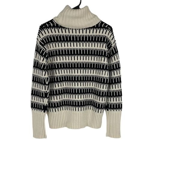 Theory 100 %wool & cashmere sweater, light ivory, black, size small