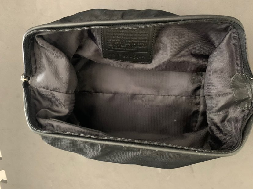 COACH travel makeup bag used - detail