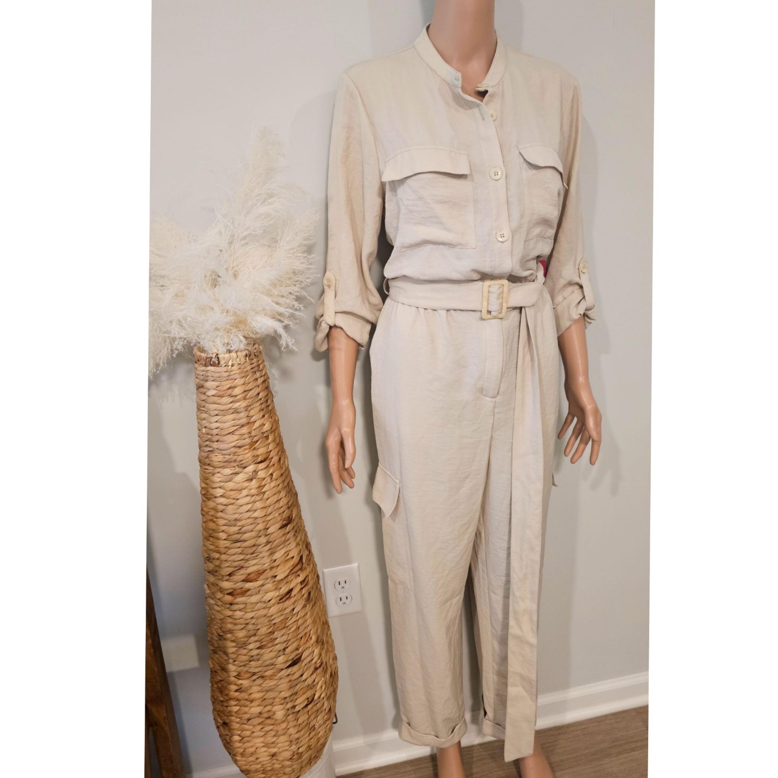 Vince Camuto Beige Cargo Pants Belted Long Sleeve Safari Jumpsuit