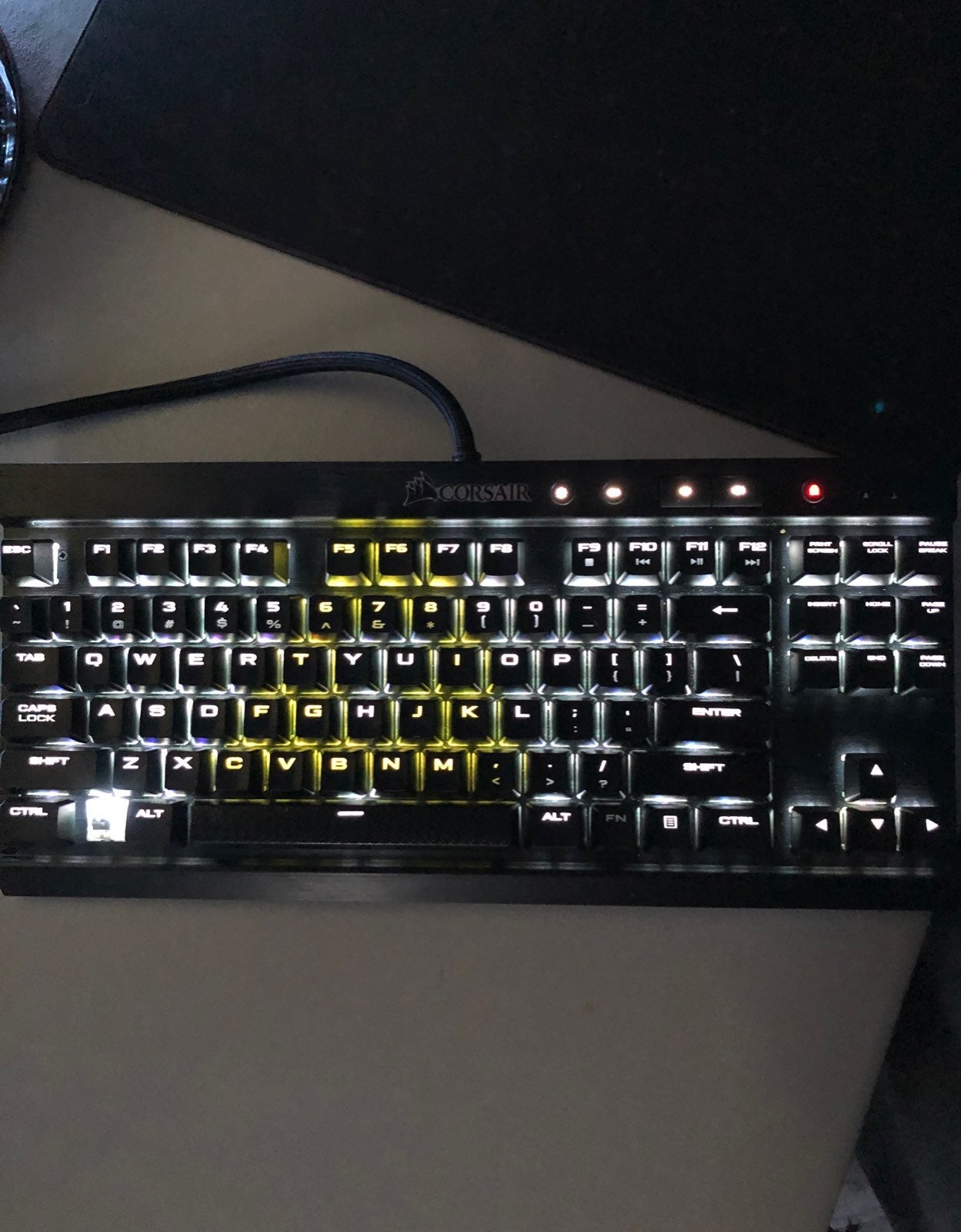 Corsair Keyboard k65 Silver switch