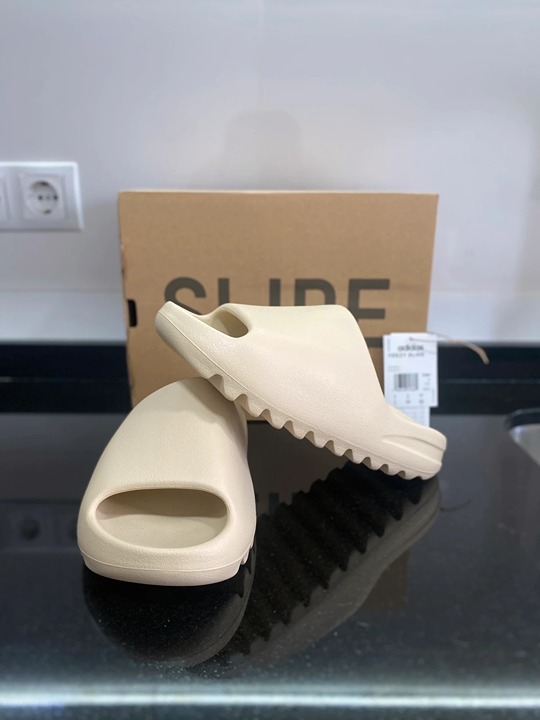 Yeezy slide Onyx Fashion slippers US 5
