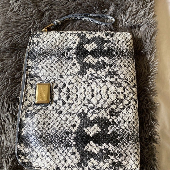 NWOT Marc Jacobs Snakeskin Black & White Wristlet (med To Large)