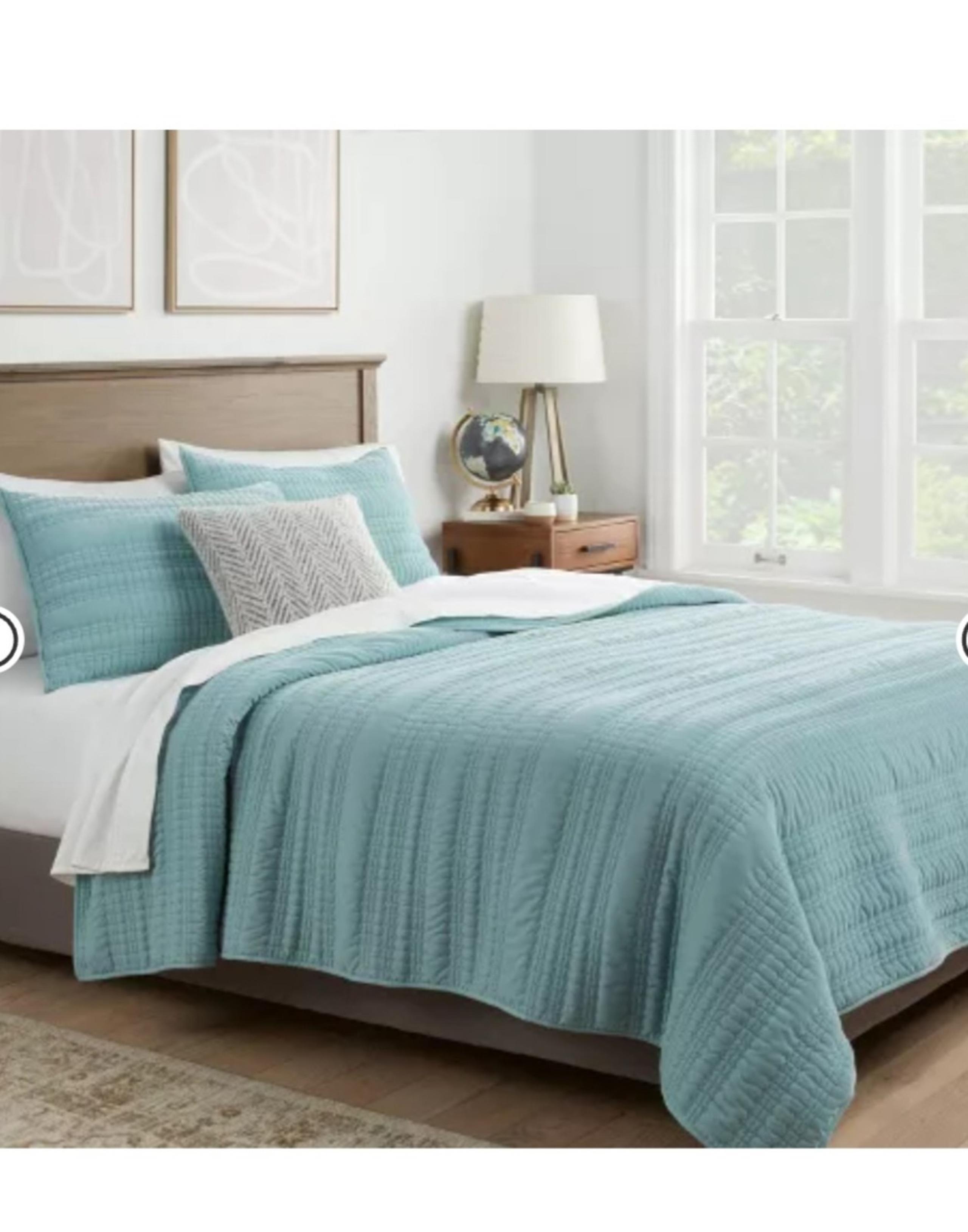 King Lofty Velvet Quilt - Threshold™