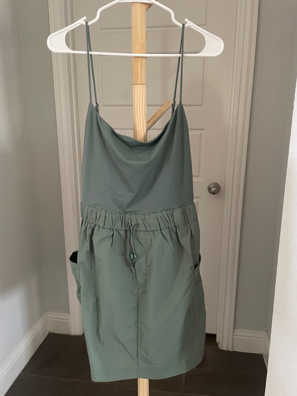 Lush Womens Medium Green Mini Dress With Cargo Pockets NEW