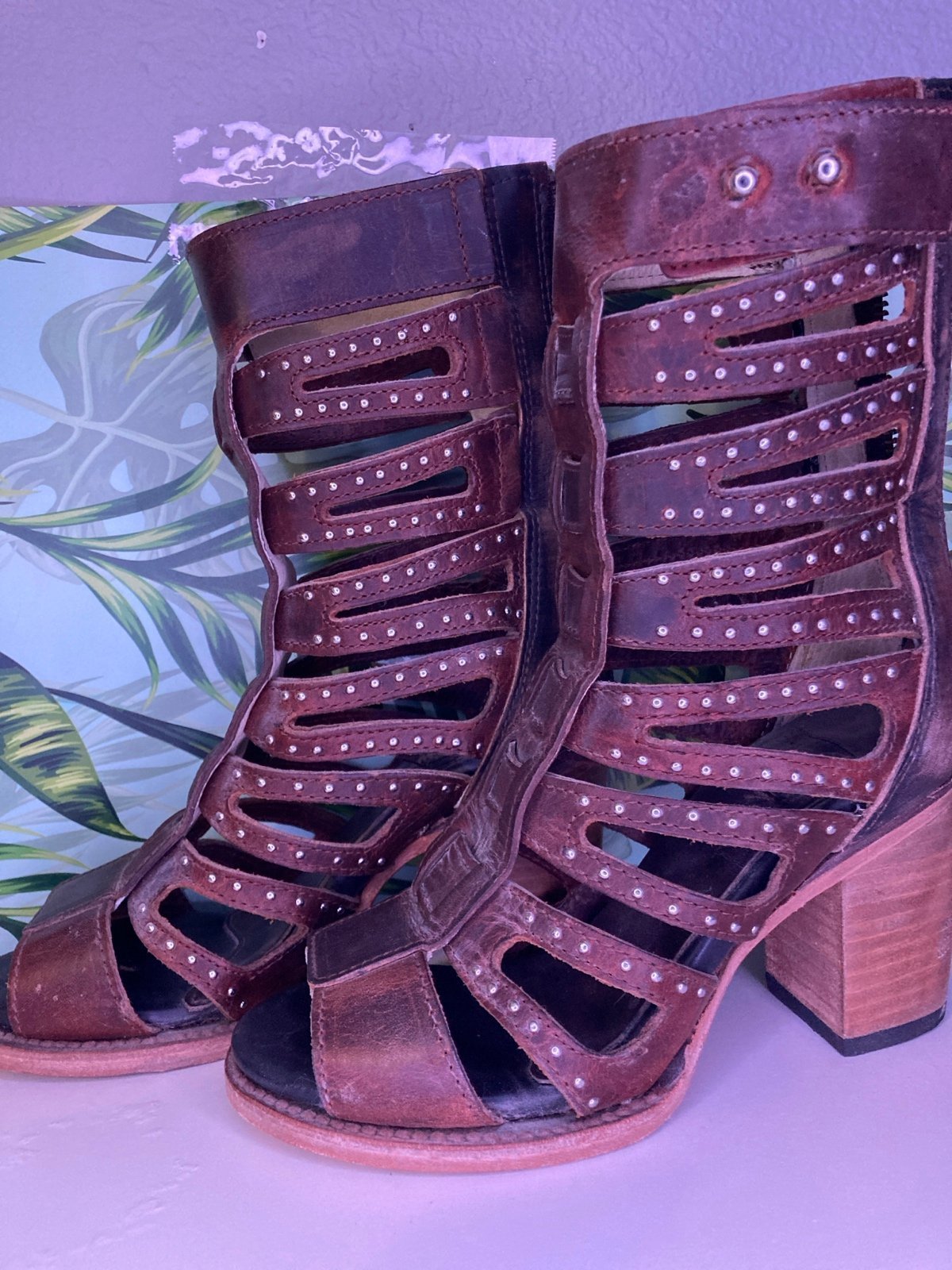 Freebirds lotus brown women's size 6