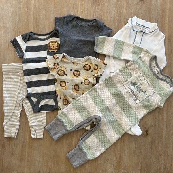 Organic Cotton Baby Outfits 0-3 & 6-9 month Gerber, Burt’s Bees & Our Green Baby