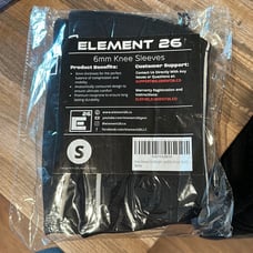 Element 26 knee sleeves NWT