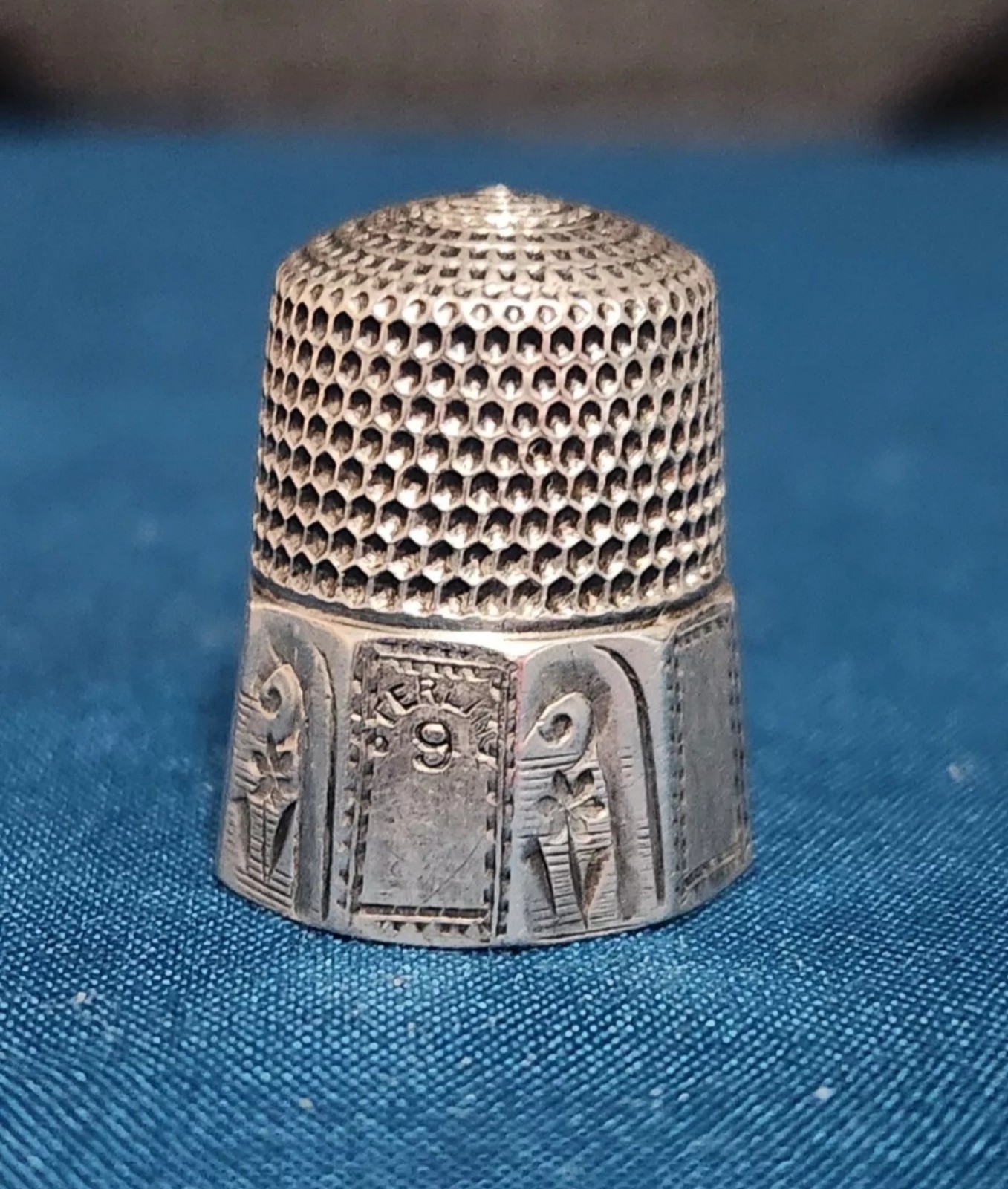 Antique Simons Bro Co Sterling Silver Thimble Size 9 Panel Border