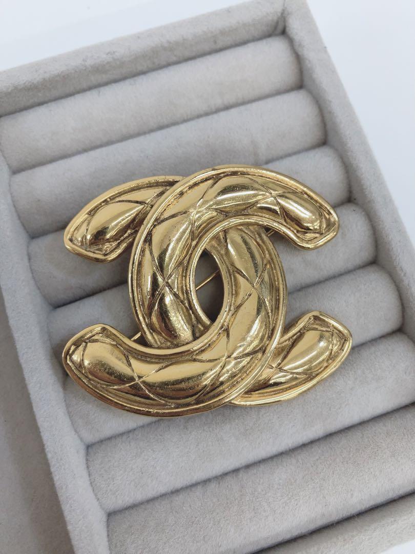 ★CHANEL Coco Mark Matelasse Brooch Vintage Gold
