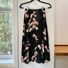 New Aritzia Babaton Twirl Midi Skirt Pleated Chiffon Black Floral Print