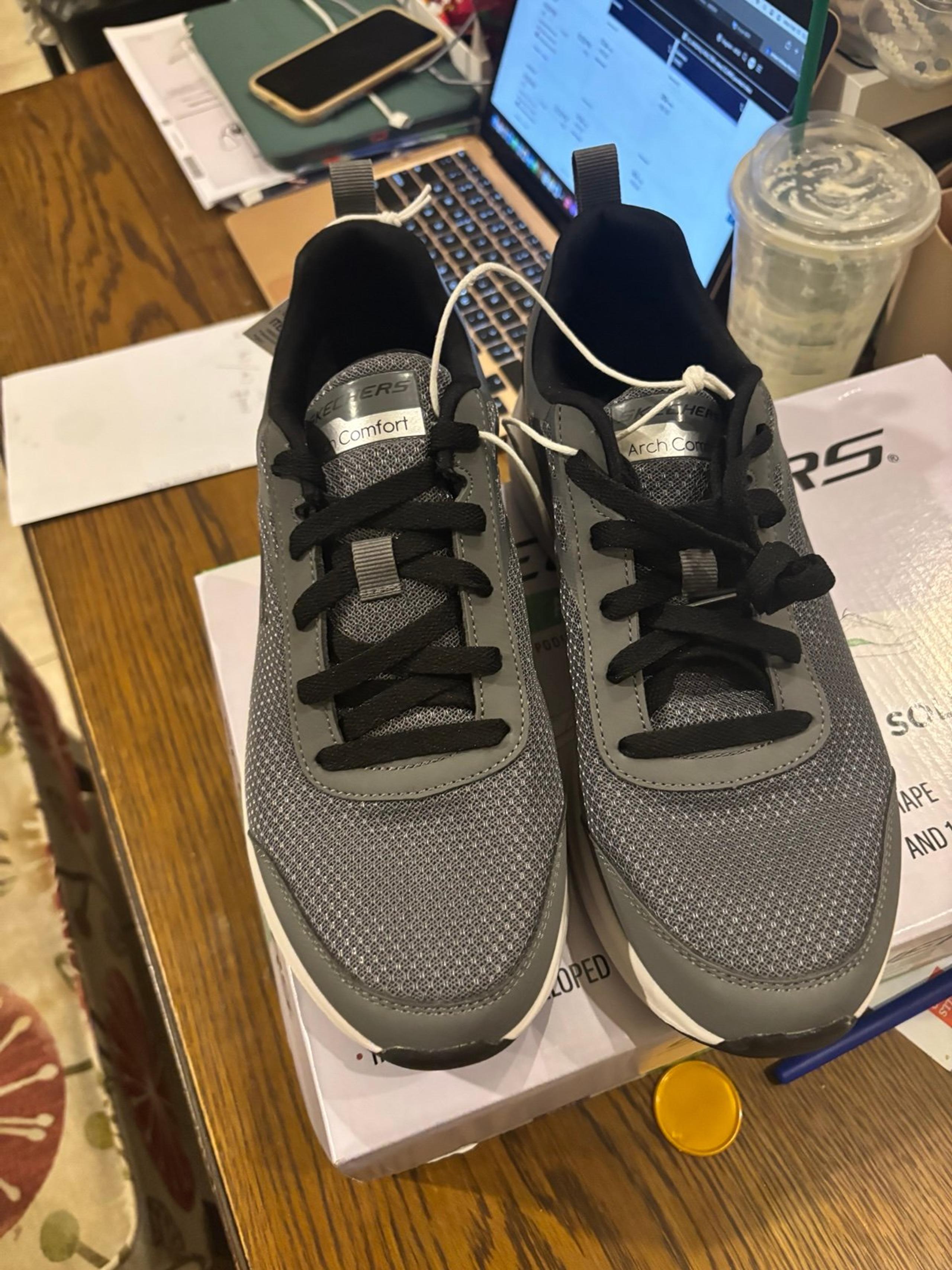 Skechers men sports shoes