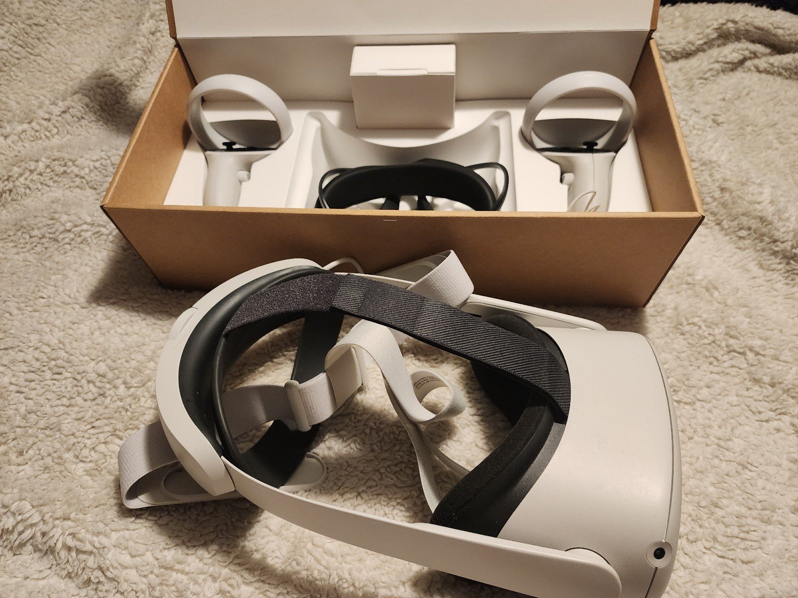 OCU LUS Meta quest 2 with controllers Gaming VR headset 256gb white