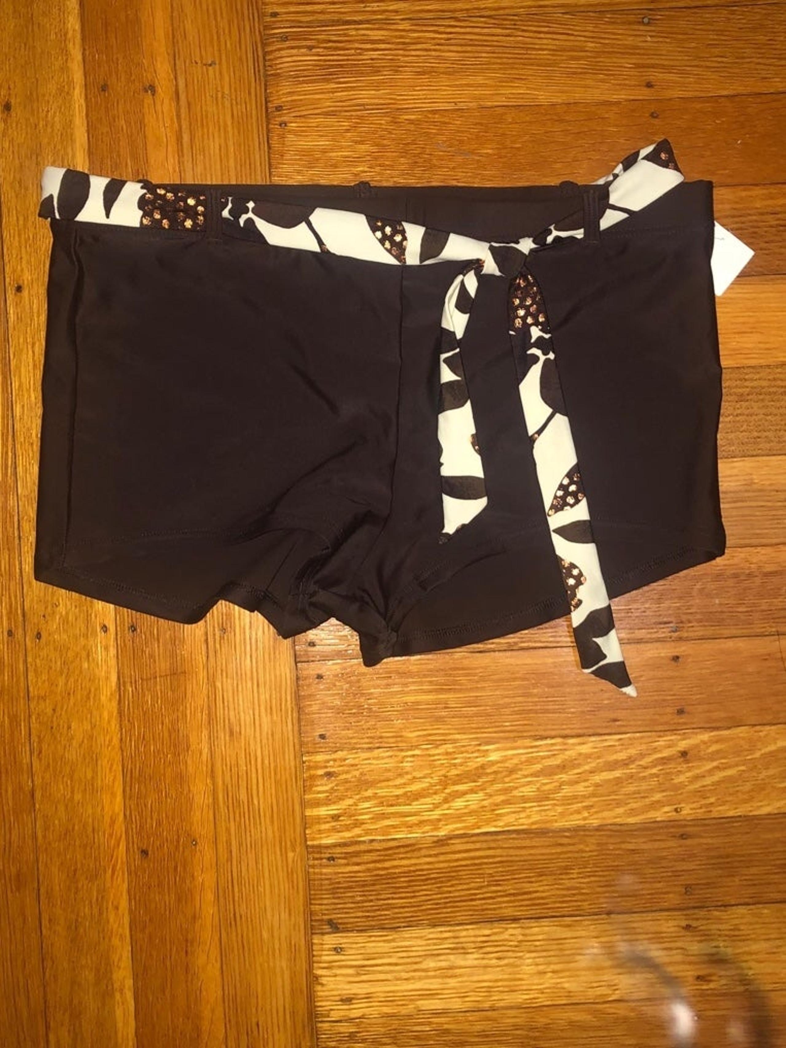 Womens St John’s Bay swimming bottoms NWT