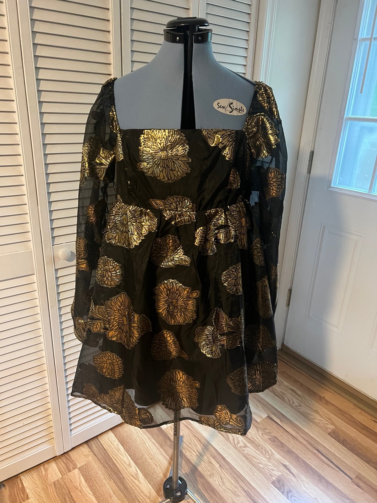 Lulus NWT Black and Gold Dress