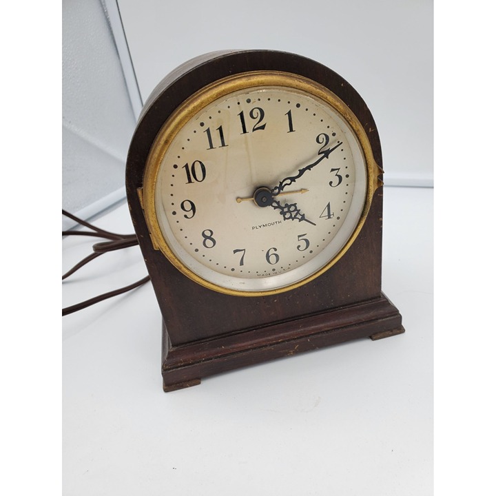 RARE Vintage Plymouth electric mantel clock 30s-40s - WORKING CONDITION