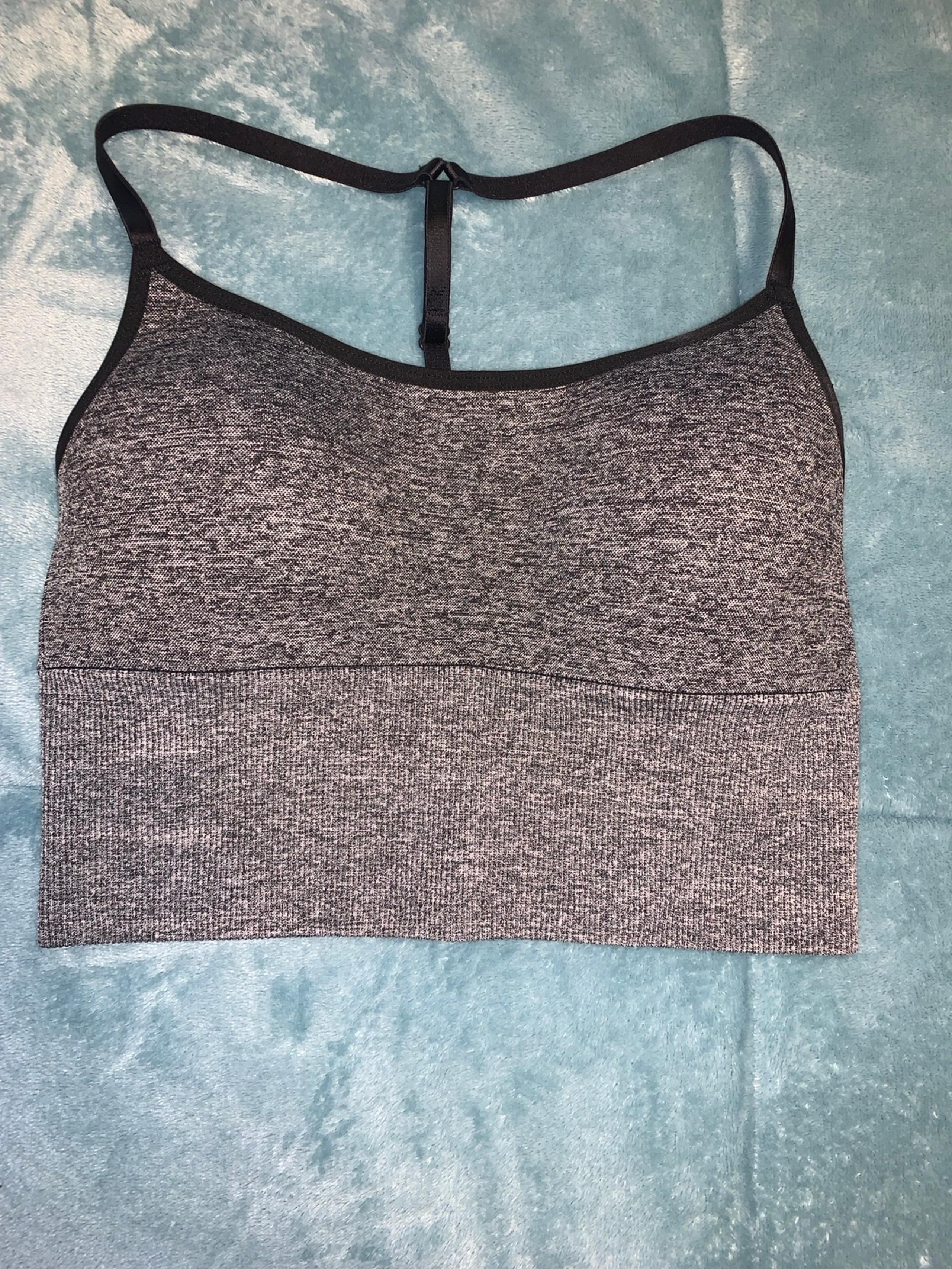 PINK women’s small sports bra