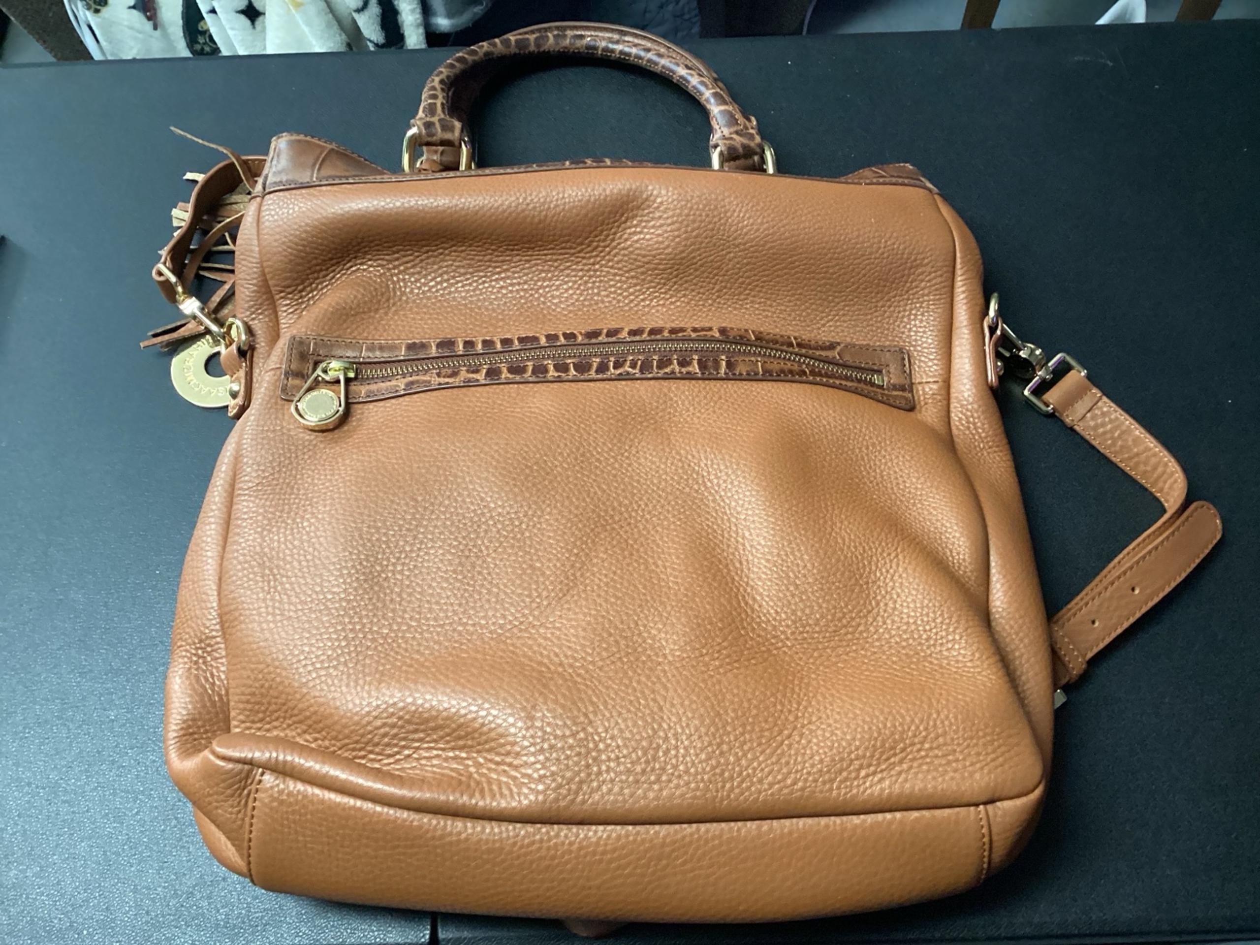 Brand new mint condition ISAAC MIZRAHI shoulder bag