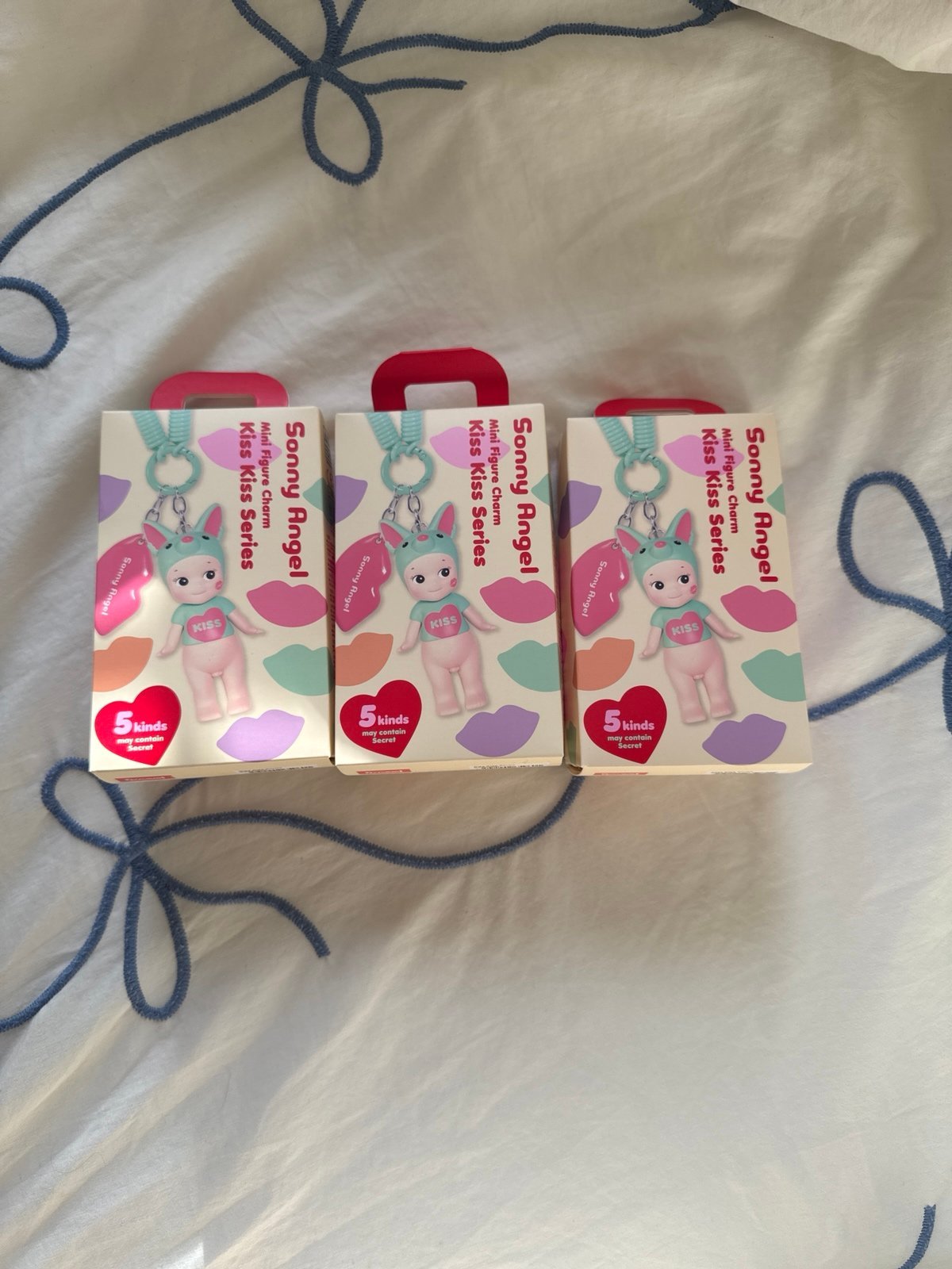 Sonny Angel Valentine’s day Unopened Authentic Kiss Kiss Keychain - 1