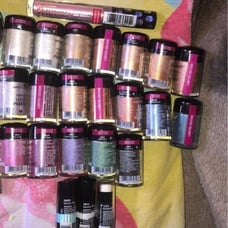 Wet n wild limted edition eyeshadow pigmentsFIRM FIRM LOWEST KOWEST TODAY ONLY