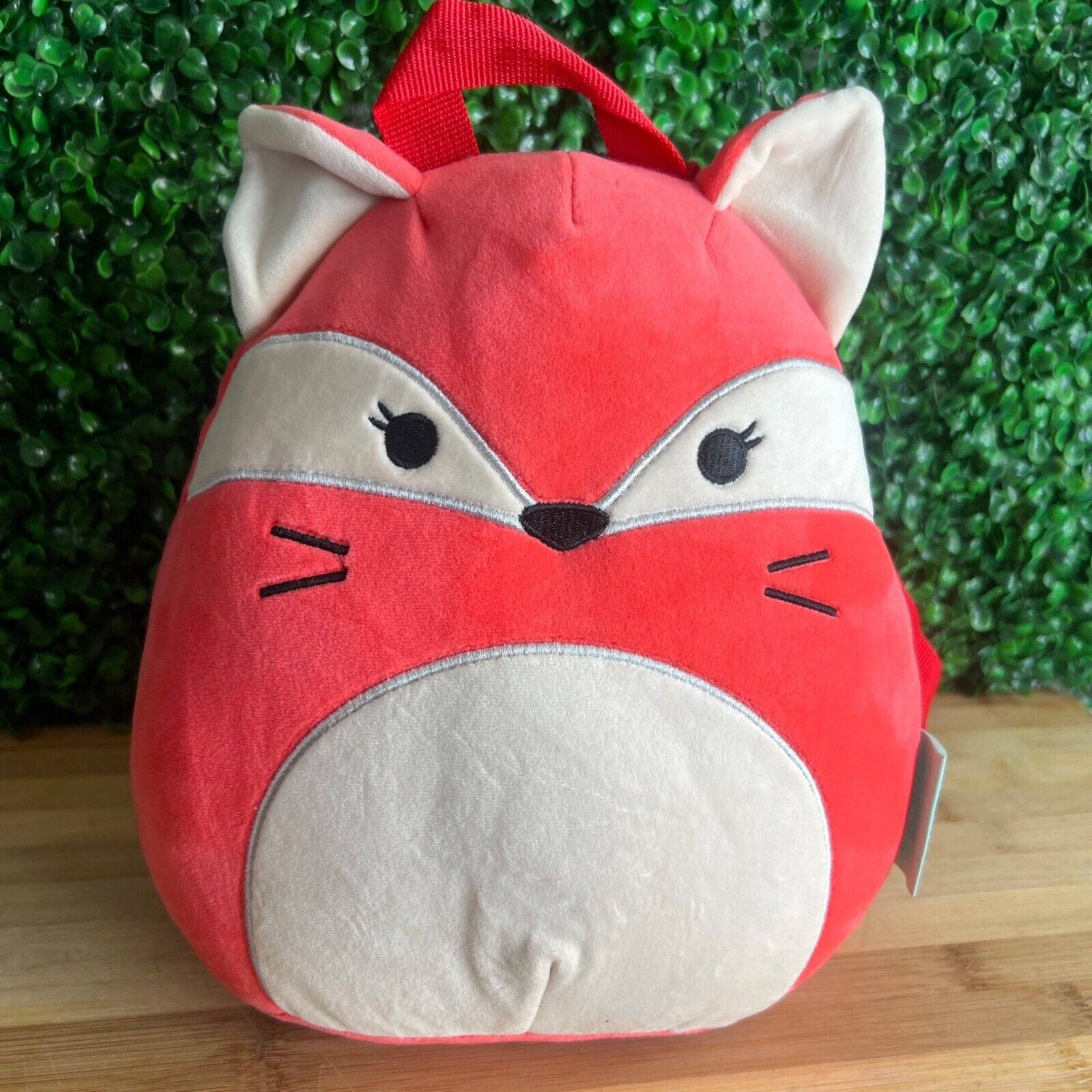 CARRY ME FIFI THE FOX SQUISHMALLOW. Plush Backpack