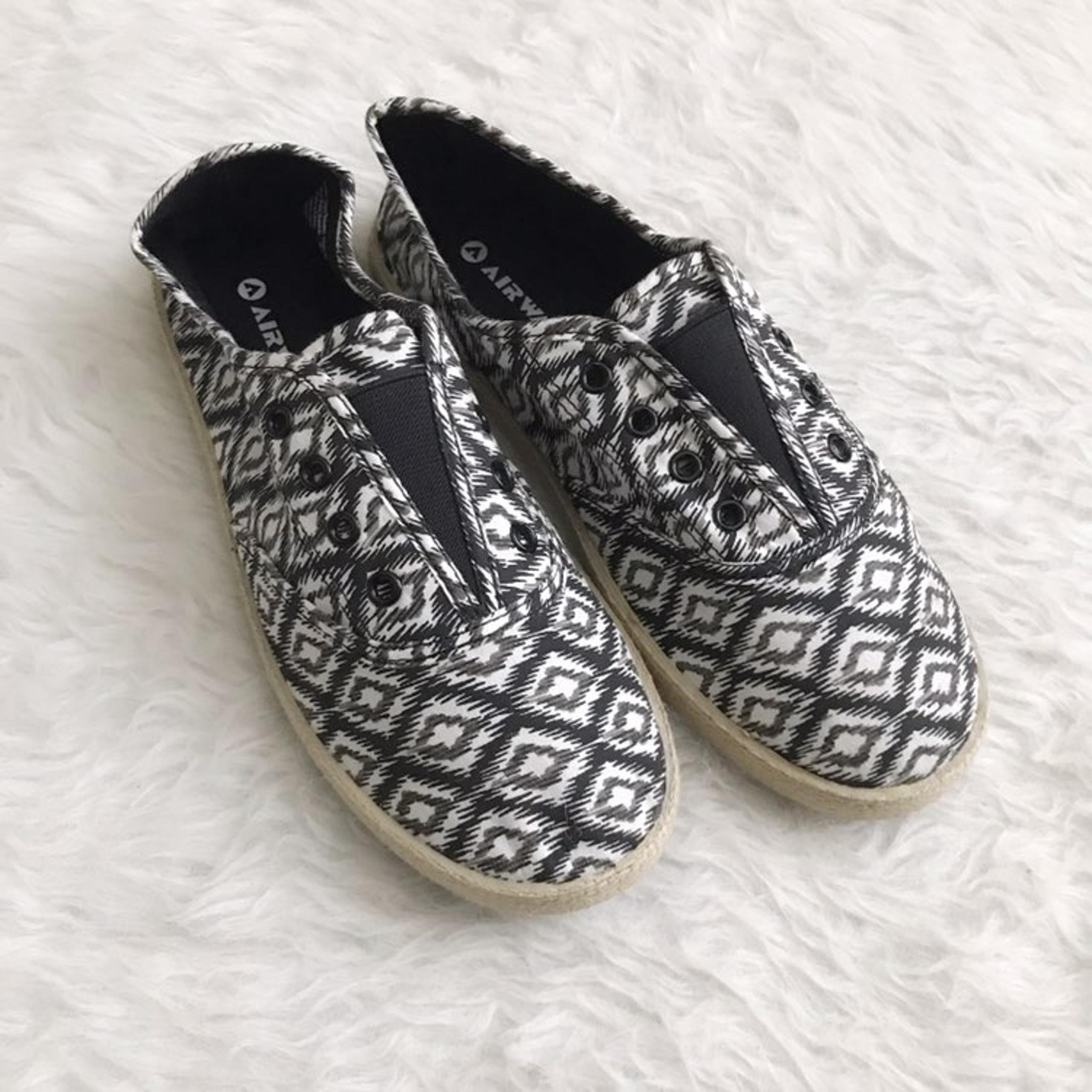 Airwalk Black White Printed Canvas Sneak