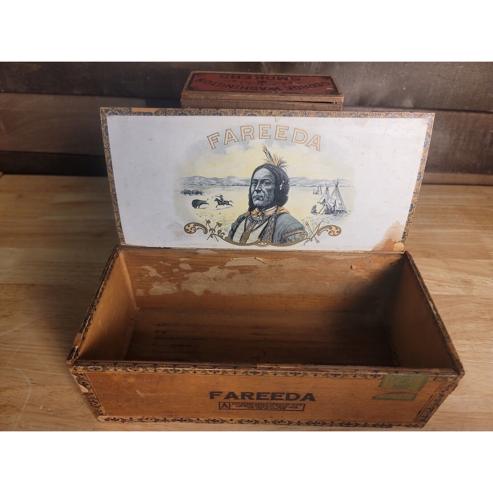 VTG RARE FAREEDA WOODEN CIGAR BOX