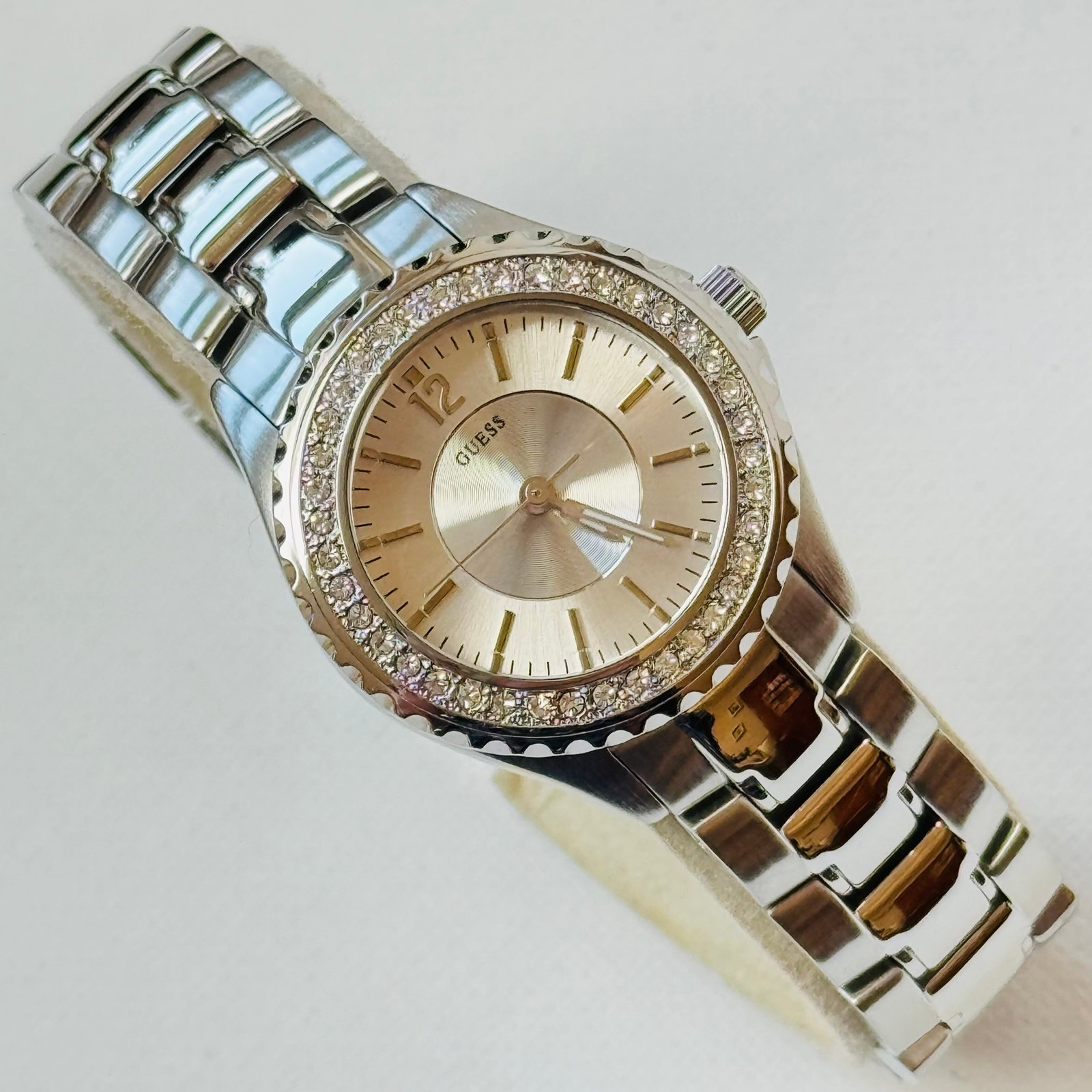 Guess WaterPro Womens Silver Stainless Dress Watch Crystals Bezel G86123L