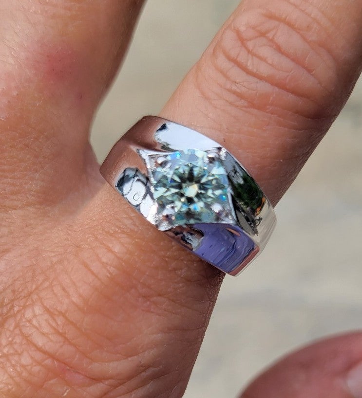 2.05 ct VVS1-Round Blue White Moissanite Diamond Ring .925 Silver Mens Ring Sz 9