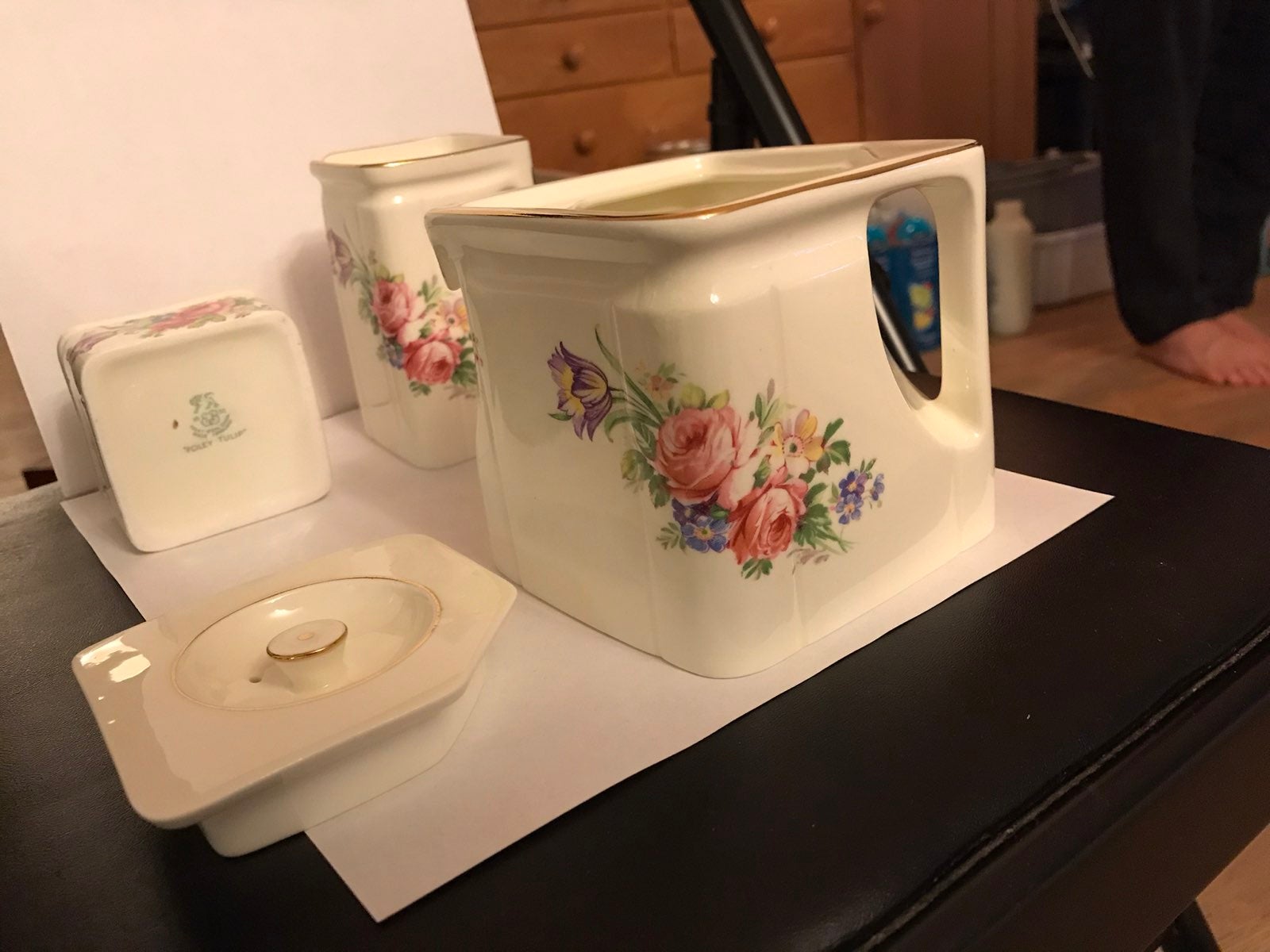 Foley+Tulip Tea Set