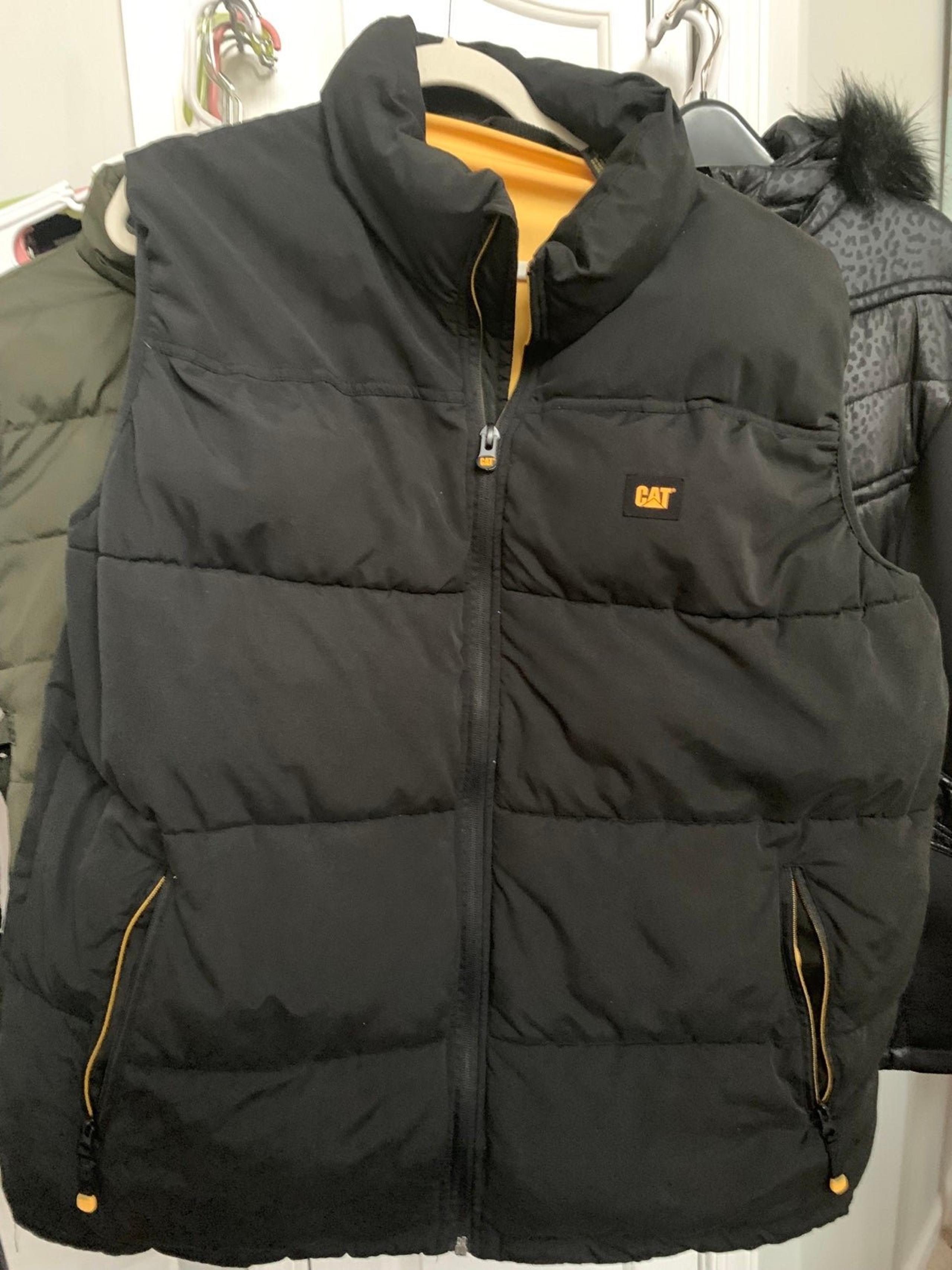 CAT Men's Black Puffy Vest Workwear Caterpillar  Size 2XLarge