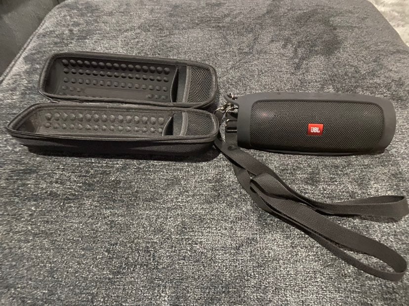 Jbl Charge 3 with hard case and silicone