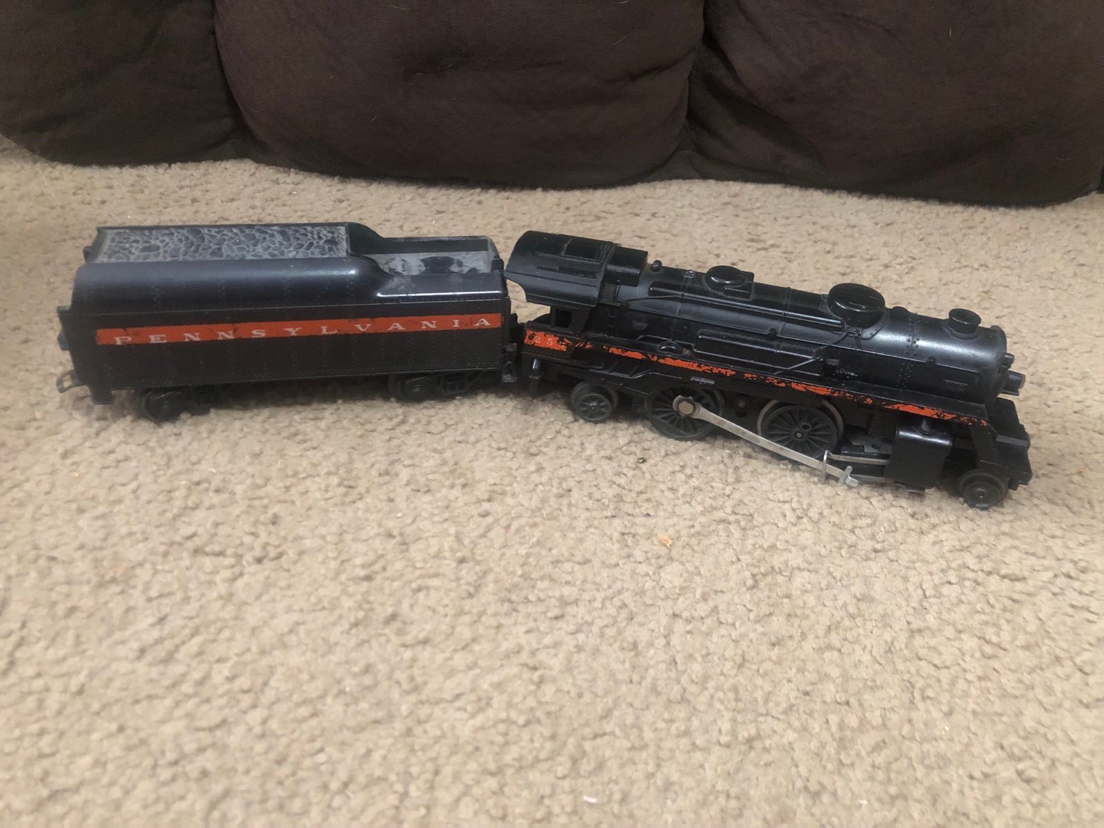LIONEL PENNSYLVANIA RED LINE #249 STEAM LOCOMOTIVE and TENDER