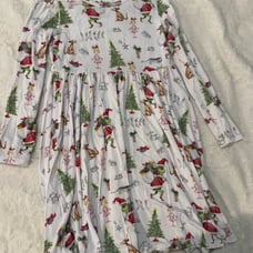 Posh Peanut Grinch twirl 5/6 NWOT