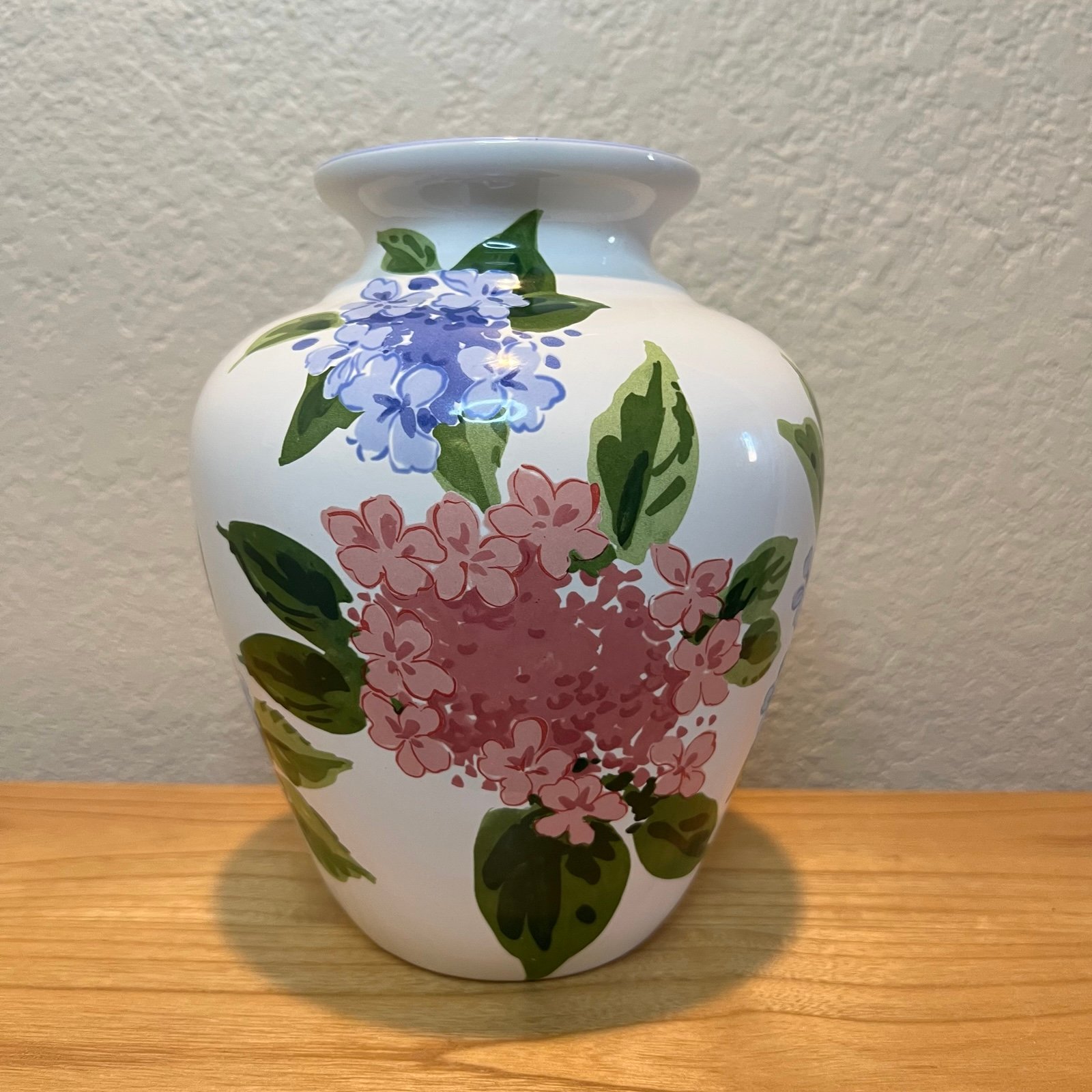 NEW VTG Tiffany & Co Hydrangea Porcelain Bouquet Vase 7.75” Made In France 2007