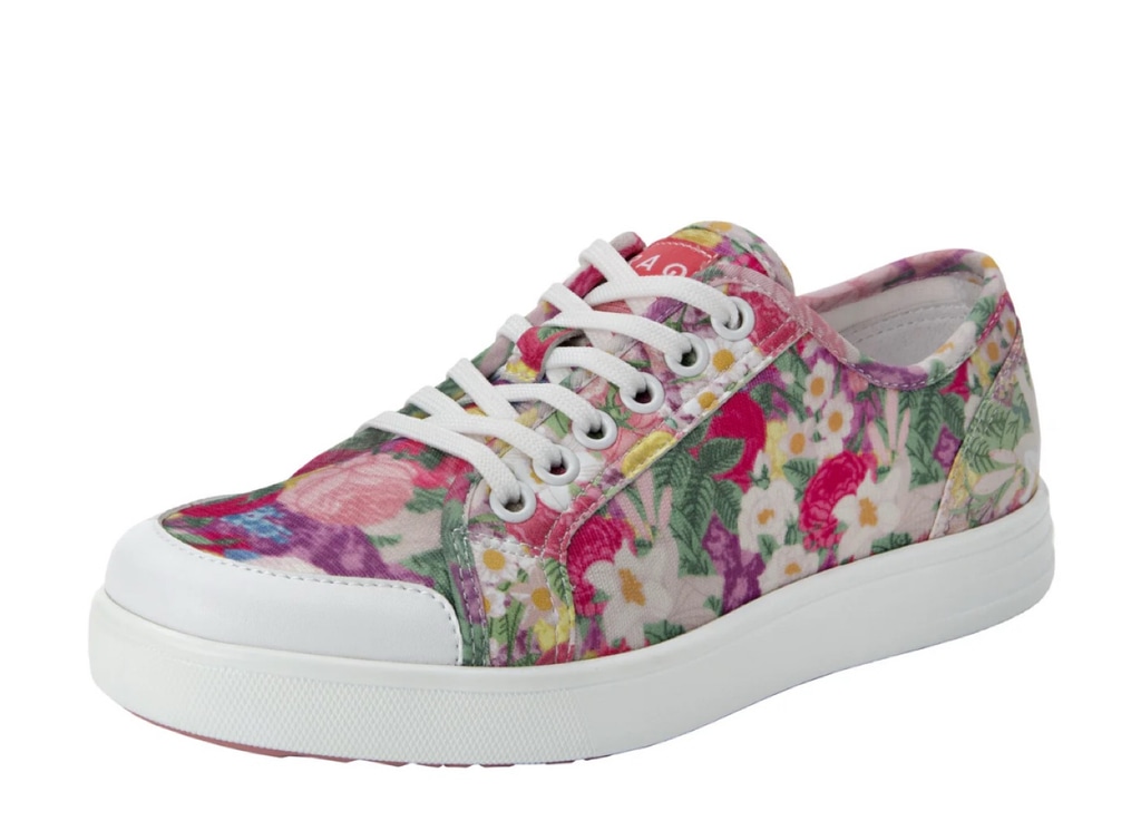 TRAQ by Alegria Floral Sneaq Chillax Pink Sneakers Size 39 EU / 8.5-9 US