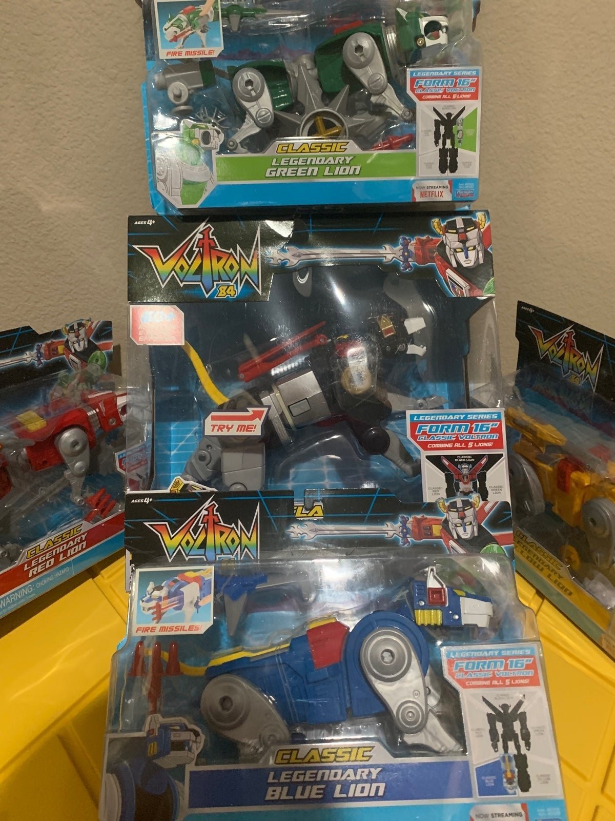 Rare Voltron Legendary Defender Dreamworks Netflix Playmate Toys Figure complete