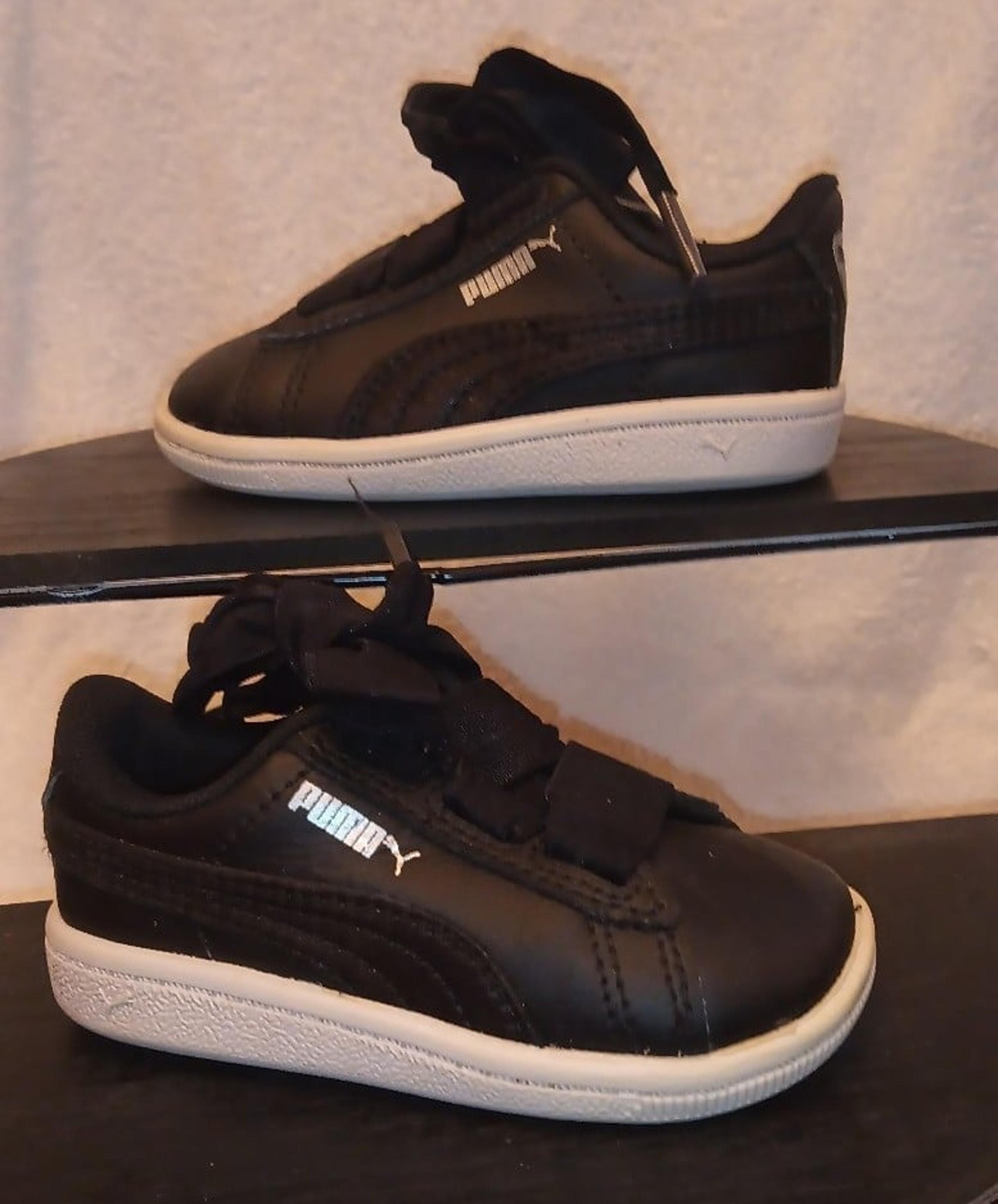 PUMA  Ribbon black Shoes Sneakers girls kids baby size 5c