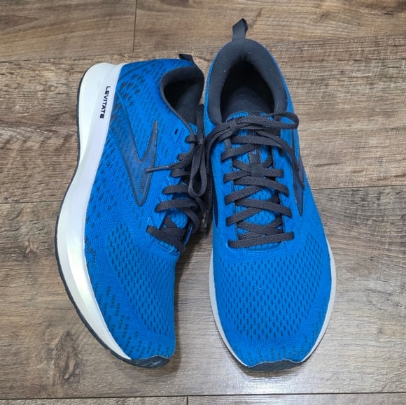 Brooks levitate sneaker Men size 10