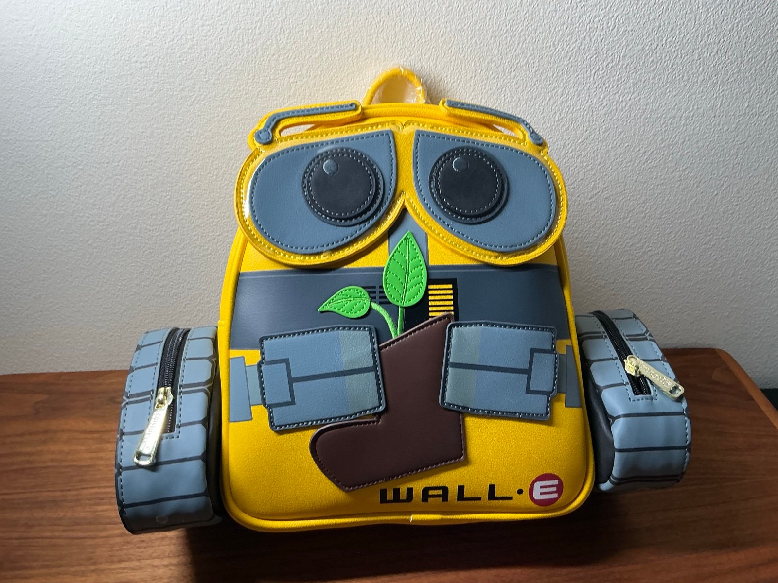 Loungefly Disney Pixar Wall-E Cosplay Backpack w/extra Wheel Pockets New