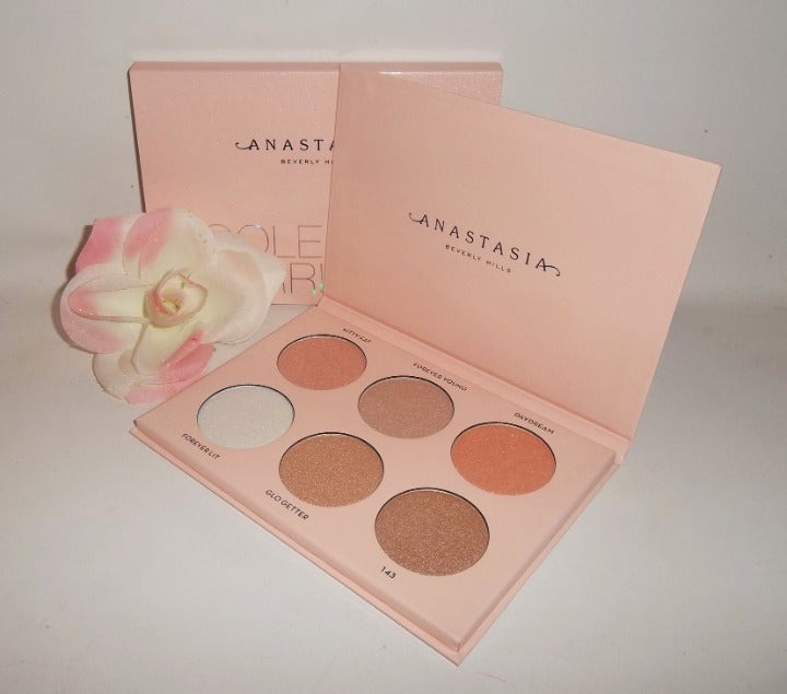 Anastasia Nicole Guerriero Glow Kit