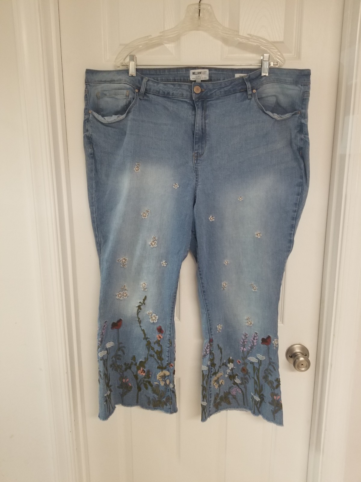 William Rast Women's Floral Jeans Size 24 Blue Embroidered Bottom