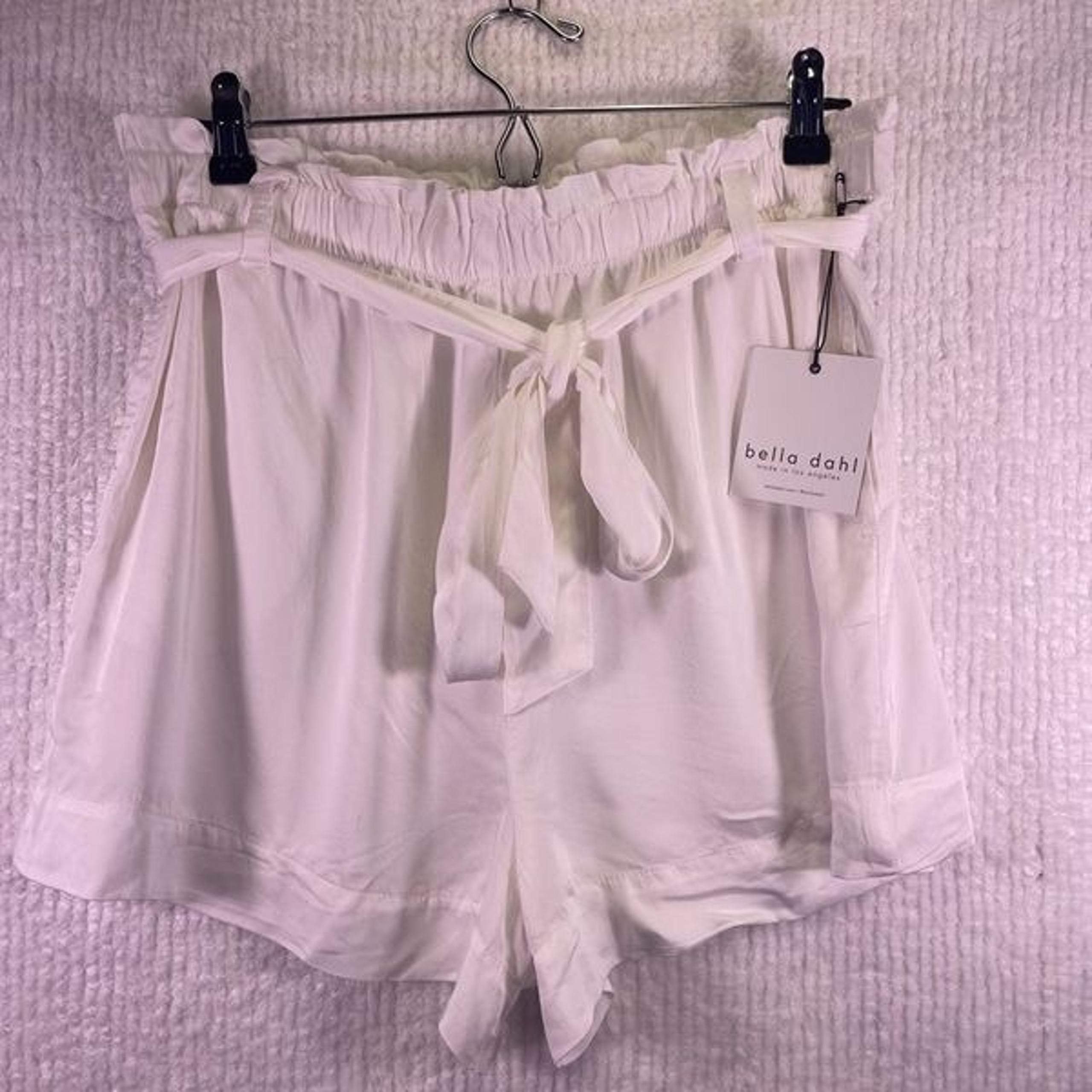 Bella Dahl White Elastic Ruffle High Tie Waist Paper Bag Shorts Large NWT