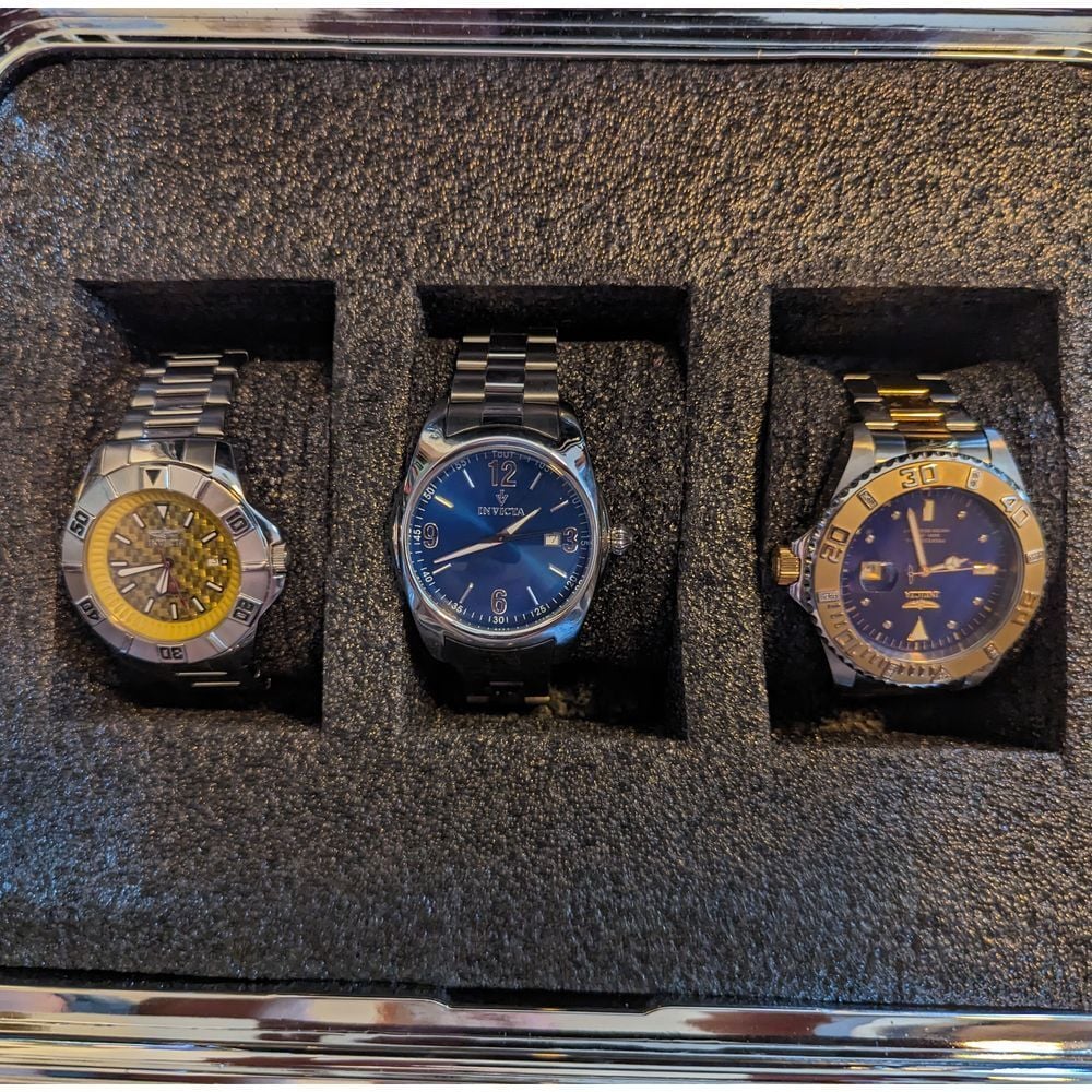3 Invicta watches(No. 3707), (No. 12818, (No. 12190INVICTA Chrome Case 3 SLOT