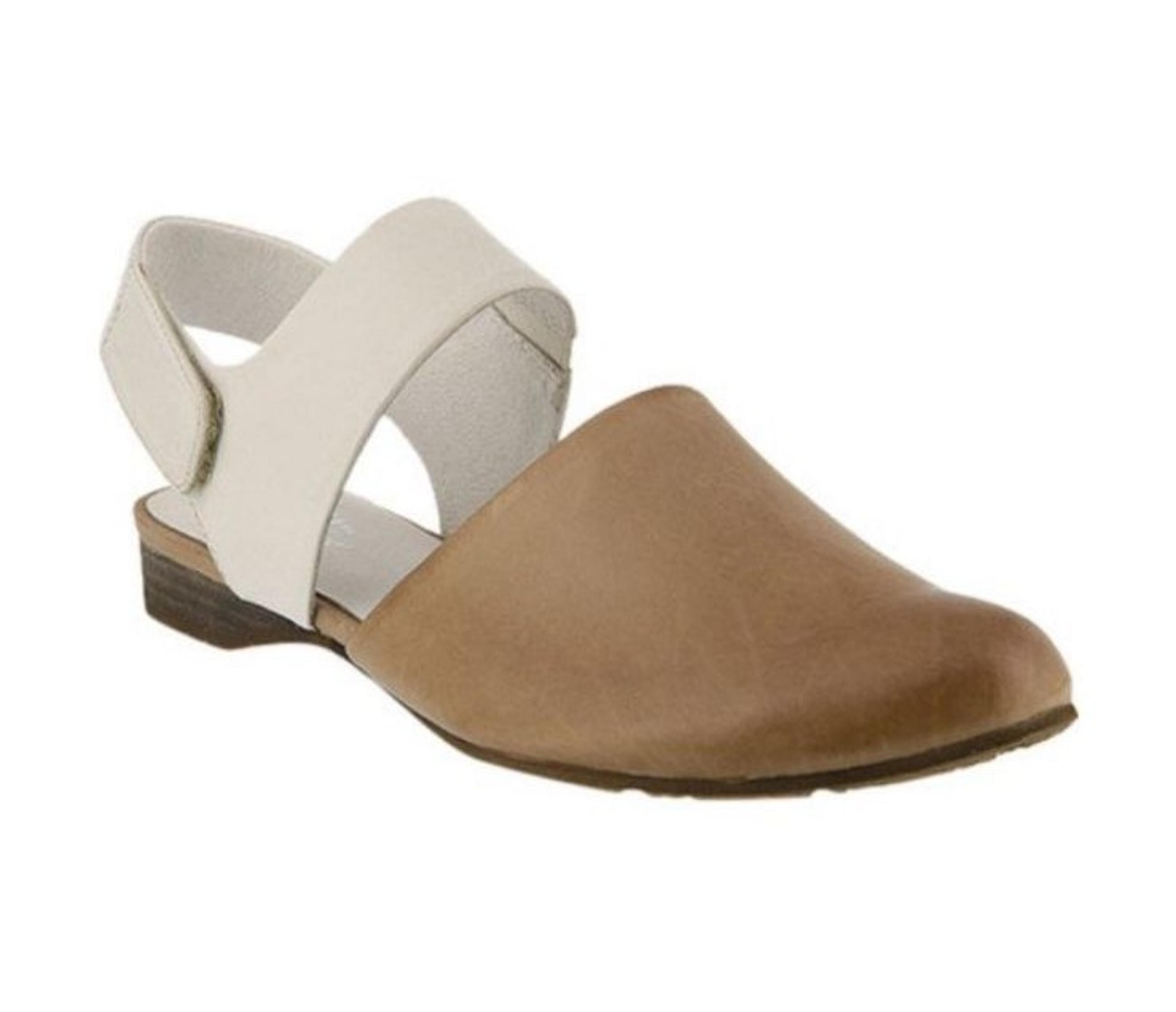 Spring Step Haiku Closed Toe Sandal