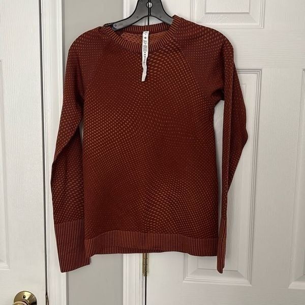 Lululemon restless pullover size 6