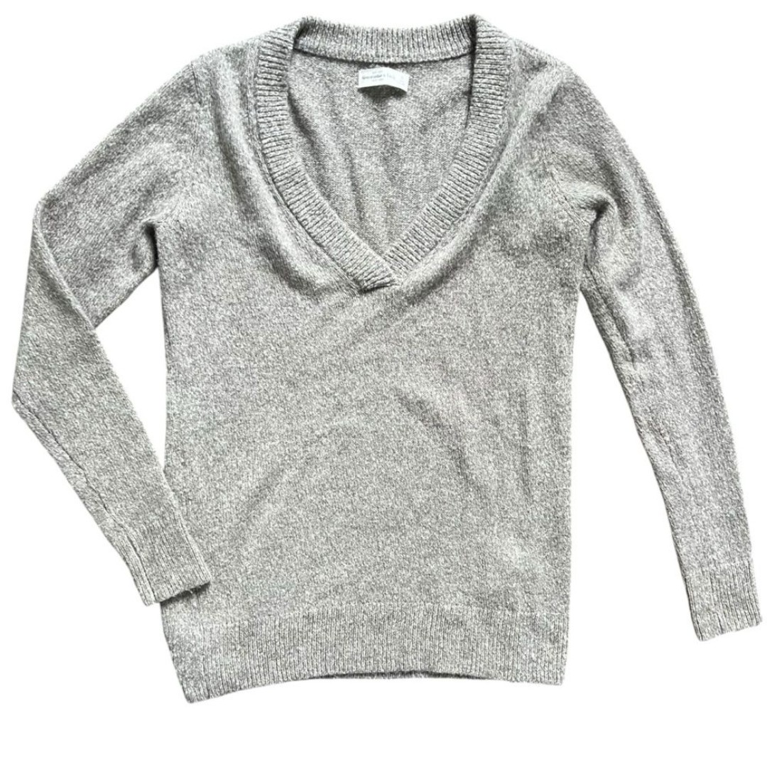 Abercrombie & Fitch Wool Blend Sweater Gray V-Neck Soft Women's size Medium