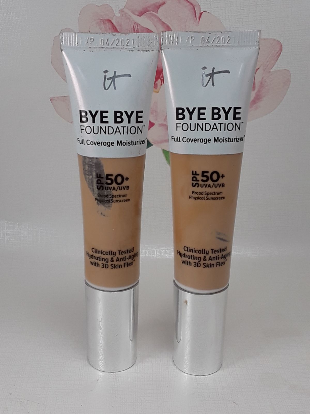 2x It Cosmetics Bye Bye Foundation SPF 50+ Light 1.0 oz New Exp 04/2021