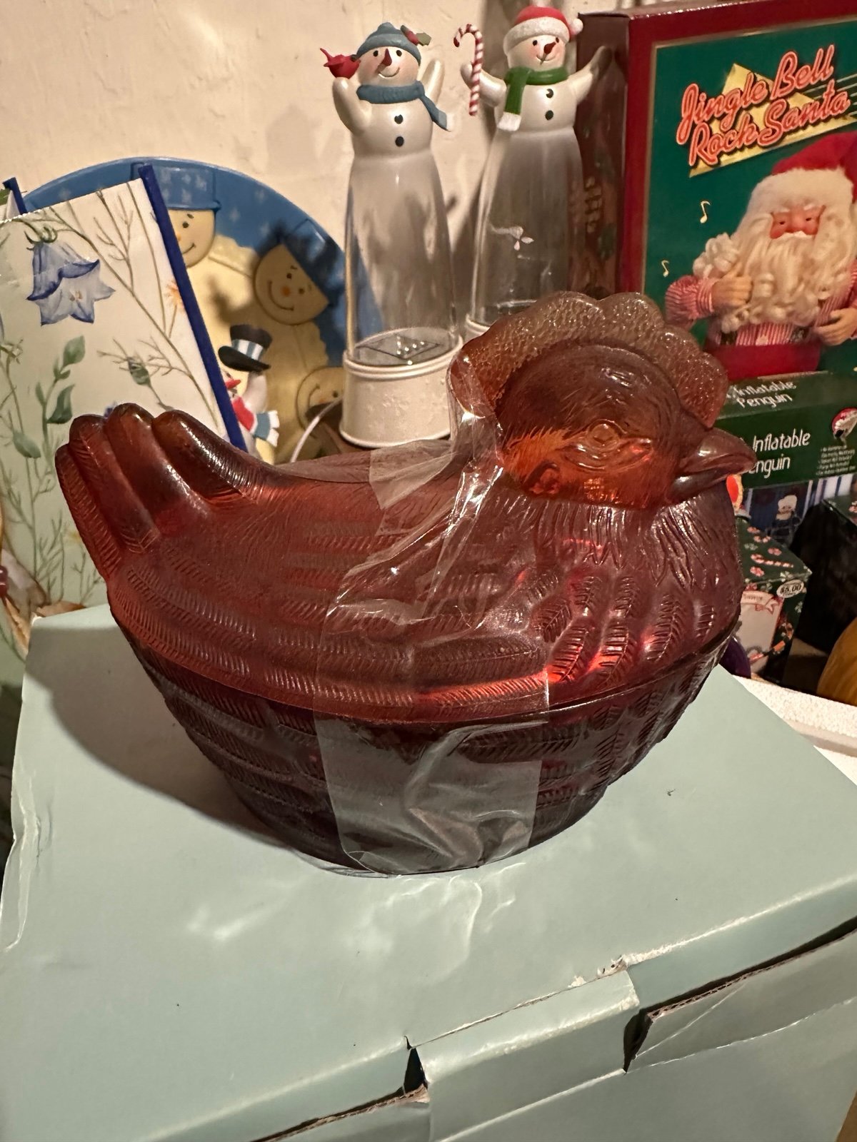 Vintage style hen in nest Glass