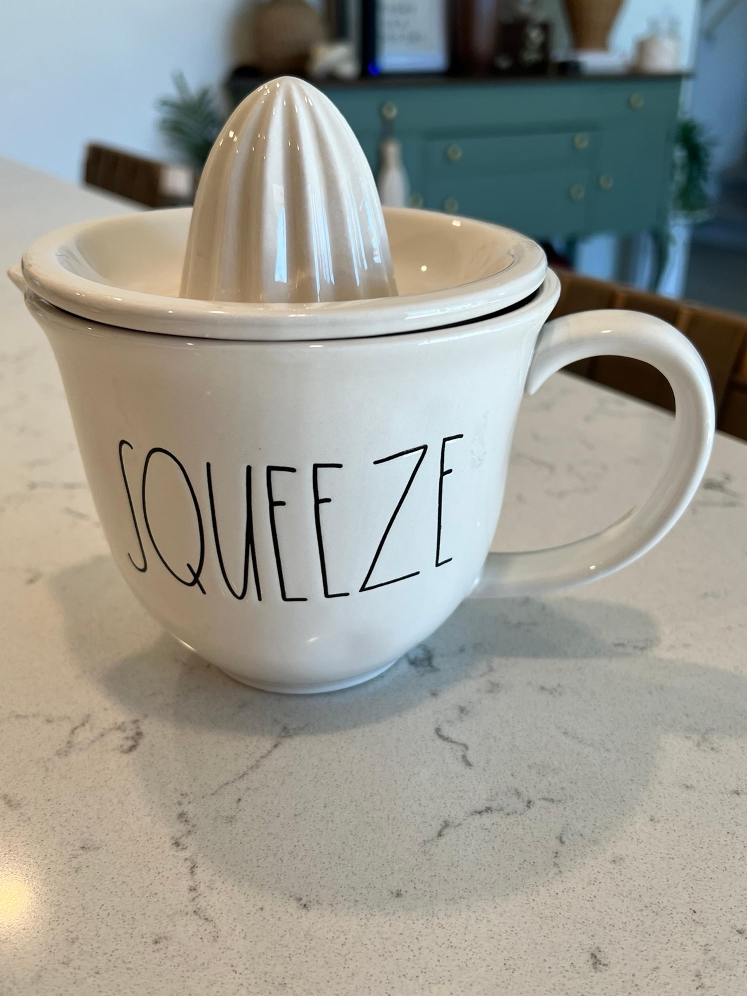 Rae Dunn Squeeze Juicer