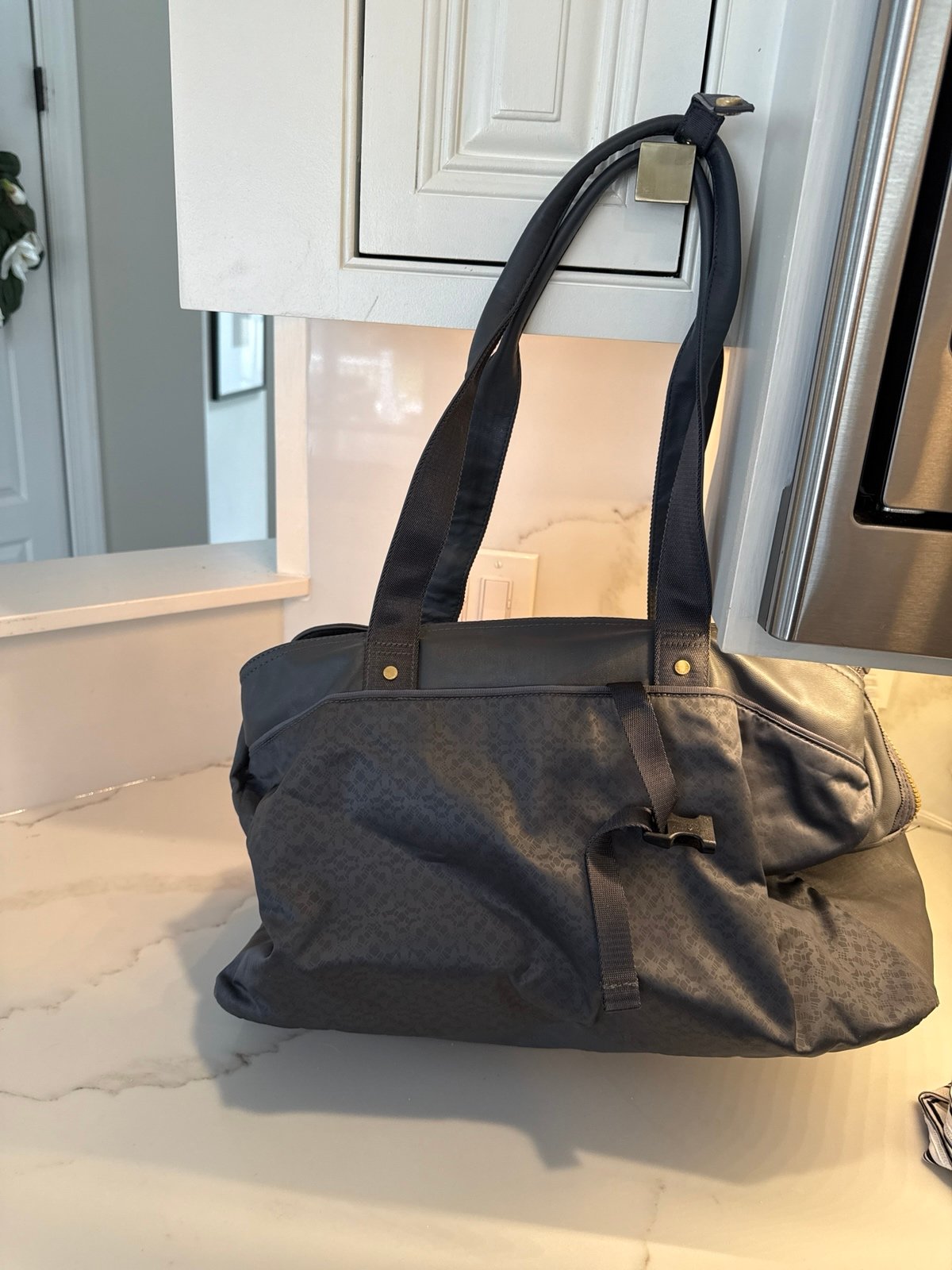 Lulu lemon multi pocket gym duffel